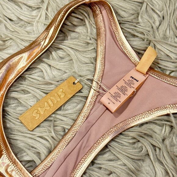 NWT skims swim cycle suit rose gold size medium - Picture 2 of 4